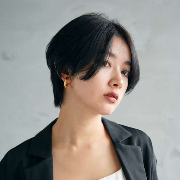 髪質改善ダークネビージュショート美髪【Zina 新宿】