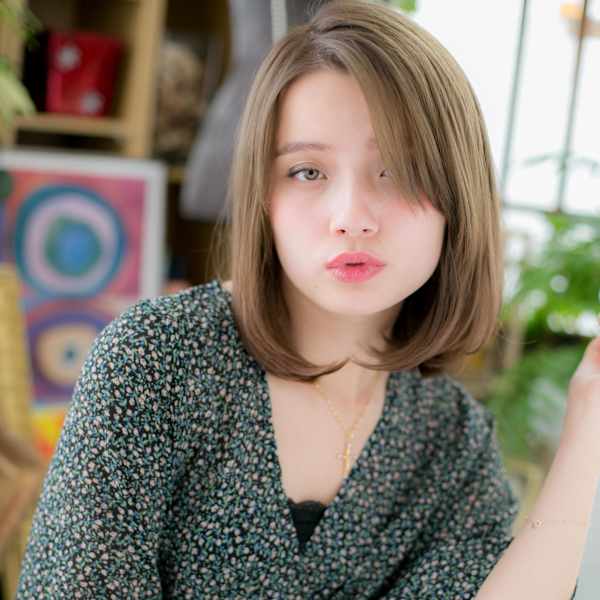 オリーブカラーで大人かわいいツヤ髪ボブディ 姫カットレイヤー