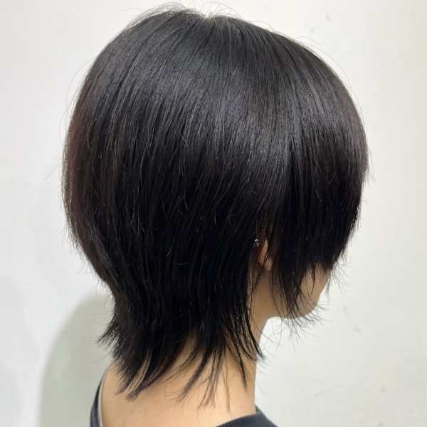 ショートウルフ ミニウルフ 顔周りカット 黒髪ショート