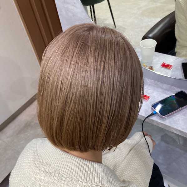 ミルクティーベージュ