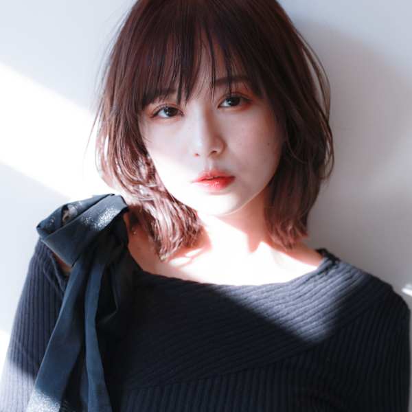 こなれミディ  ウェーブパーマ  ウェットヘア ネビージュ|JENNIE by Menon