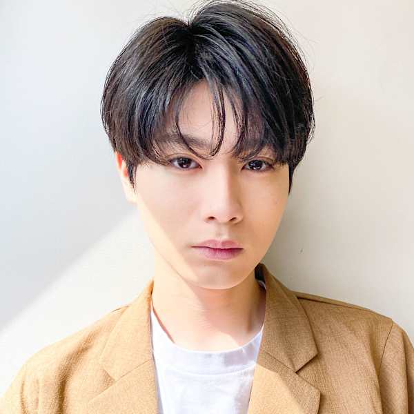 束感黒髪ナチュラル人気流行センターパート韓国風