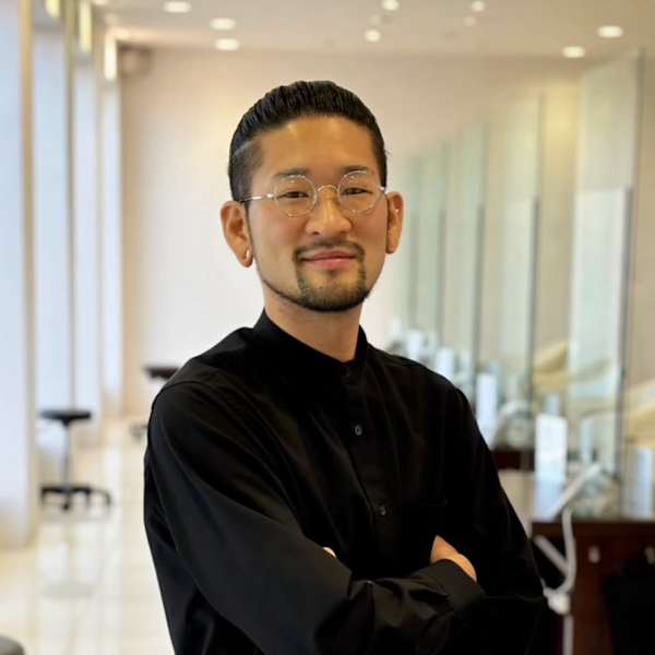 EARTH coiffure beaut? 高崎店【アース コアフュールボーテ タカサキテン】のスタッフ紹介。長井 飛鳥
