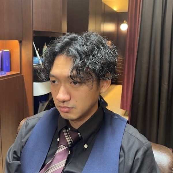 波巻きパーマスタイル