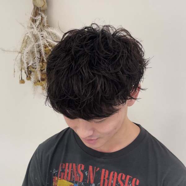 「シャドウパーマ」冬のアウターとの相性が良すぎます