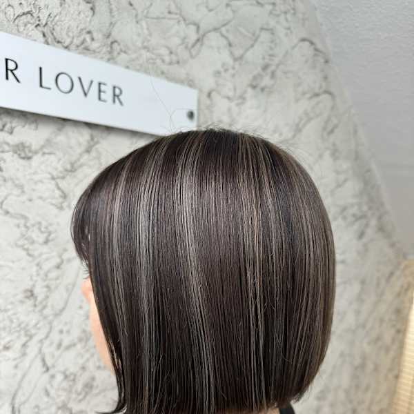切りっぱなしボブ/ハイライト/ニュアンスカラー