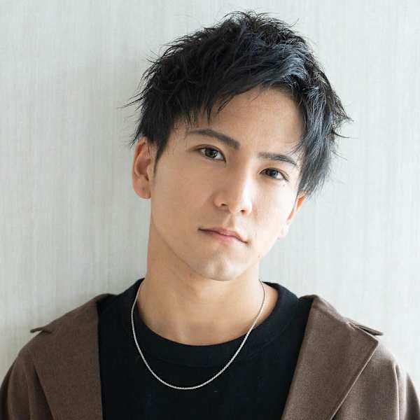 アップバングショート