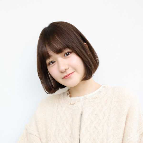 あごライン内巻きボブ