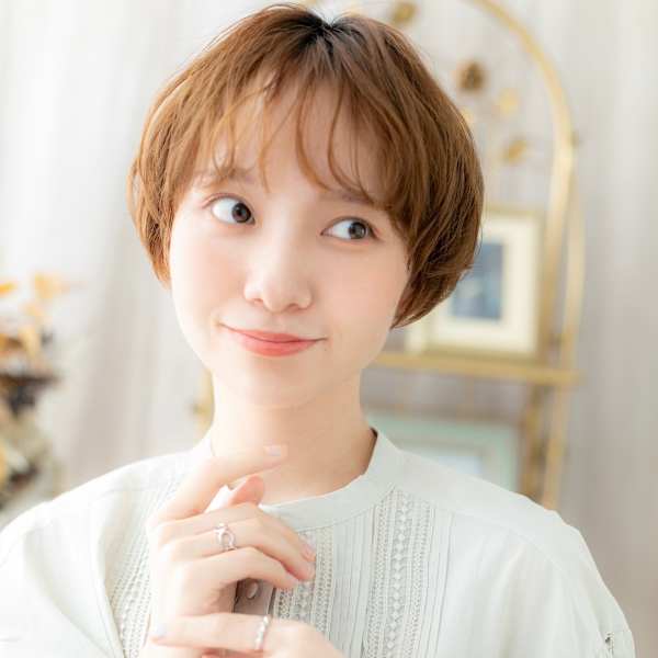 小顔ゆるふわ外国人風くせ毛マッシュパーマ フェザーショート