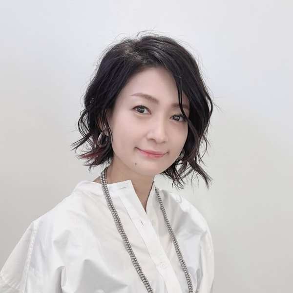 ART HAIR UP-PU【アート ヘアー アップップ】のスタッフ紹介。上原 さやか