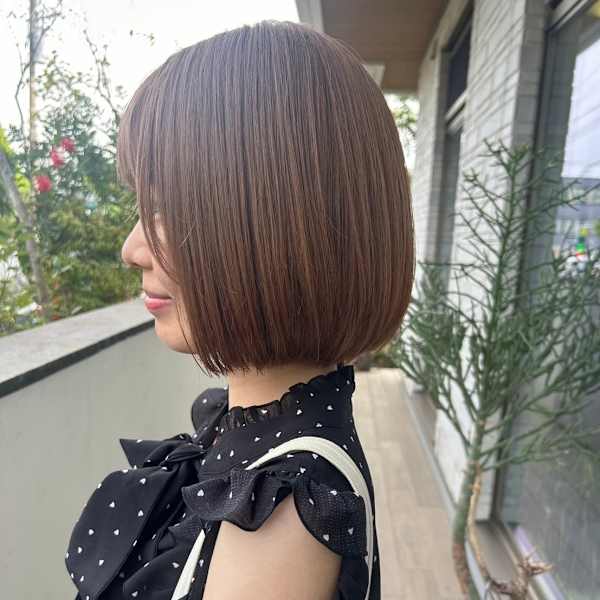 《イーズ鎌倉》シンプル丸みの可愛いマロンベージュボブヘア|e's 鎌倉【イーズ】