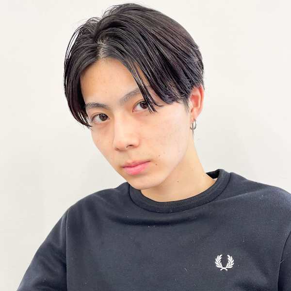 黒髪ストレートセンターパート|eyesburg W/est 清澄白河 髪質改善/ショート/メンズ/ヘッドスパ