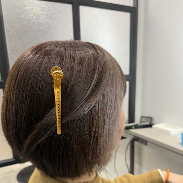 イヤリングカラー