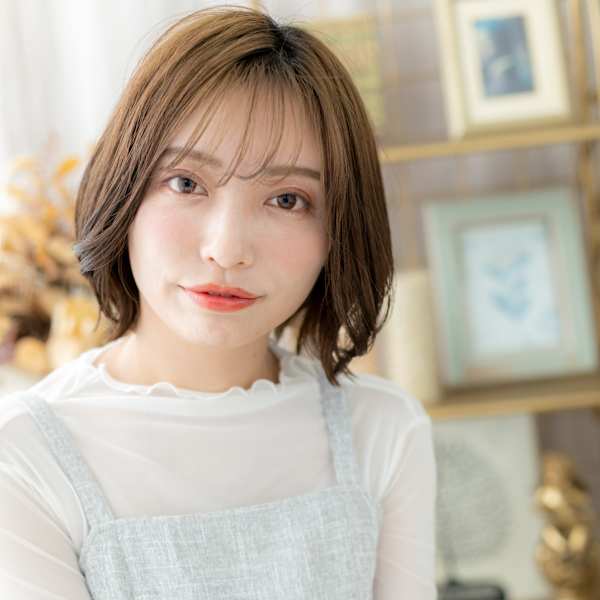 丸みフォルムオンブレ小顔くびれヘアボブルフ　細めハイライト