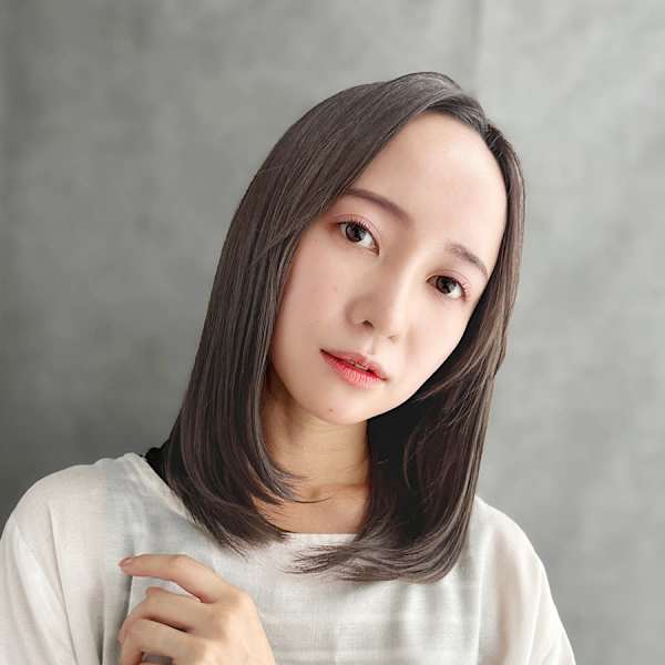 20代30代40代　黒髪レイヤーロング