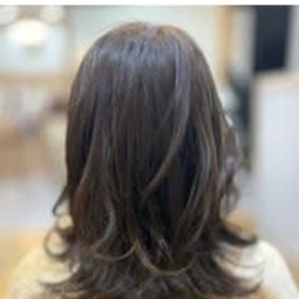 ミディアムヘア！エアリーカール！［川越駅」|Elisa 川越駅前店