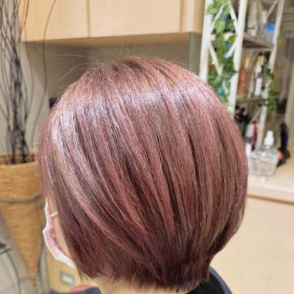 白髪も味方にピンクハイライトカラー