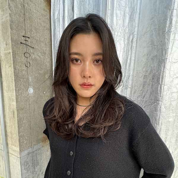 ステップボーンカット顔まわりレイヤー