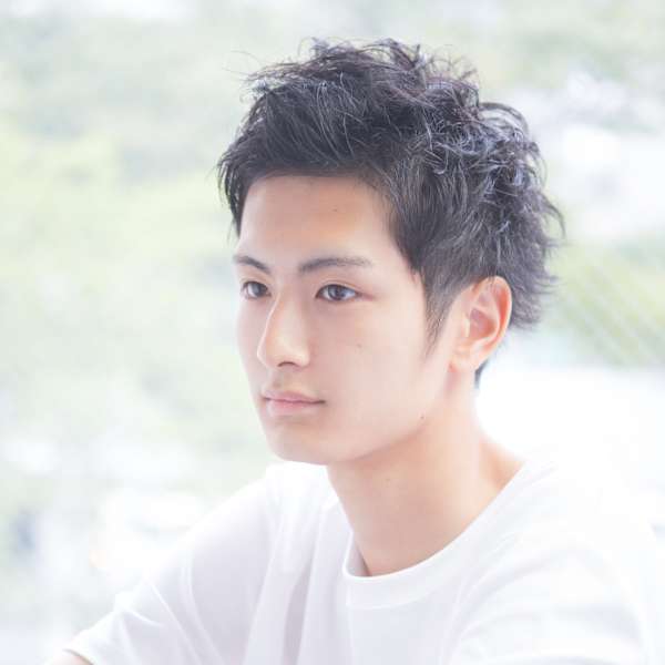 ビジネスコンマヘアかき上げヘアビジカジハンサムショート