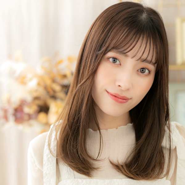 暗髪ココアベージュ小顔サラ艶ロングレイヤー くすみベージュ