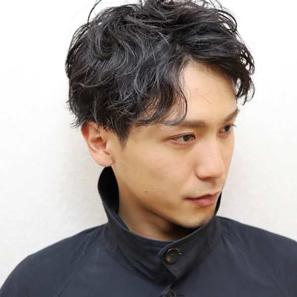 ビジネスアップバング黒髪◇スーツナチュラルパーマ|a Gland taupe【アグラントープ】