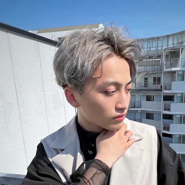 モテるメンズセンター分け◇束感刈り上げツイストパーマ|a Gland taupe【アグラントープ】