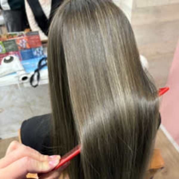 オリーブグレージュ/艶髪/髪質改善/縮毛矯正/梅田