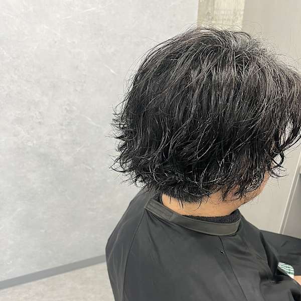 センターパートスパイラルパーマ
