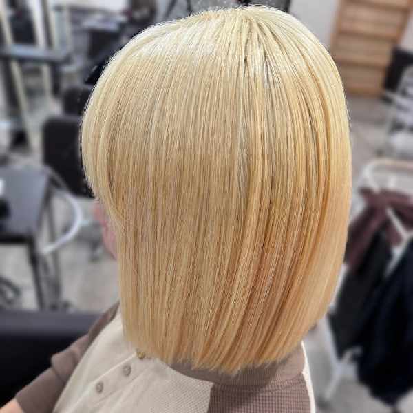 抜きっぱなしブロンドボブ