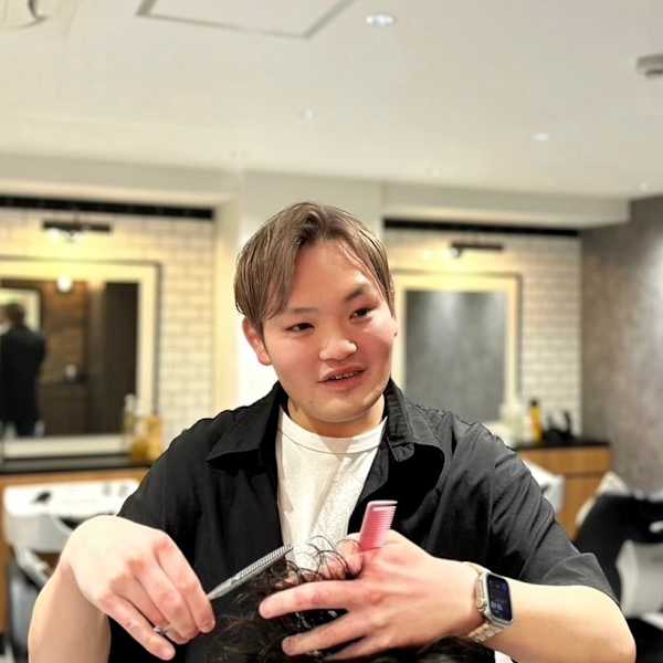 BARBER SHOP 涼 流山おおたかの森店【バーバーショップ リョウ】【バーバーショップリョウ ナガレヤマオオタカノモリテン】のスタッフ紹介。木村 悠人