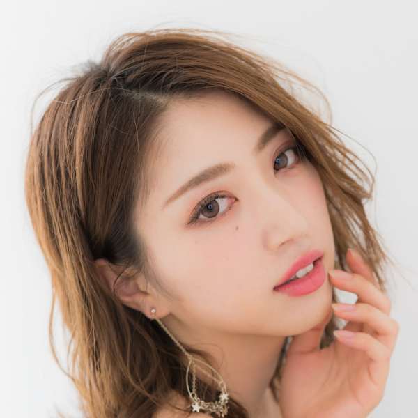 ★こなれミディ イメチェンくびれレイヤー 小顔 ネビージュ