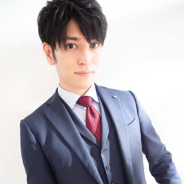 アップバングモテる流行イケメン黒髪モテ髪ツーブロックビジネス