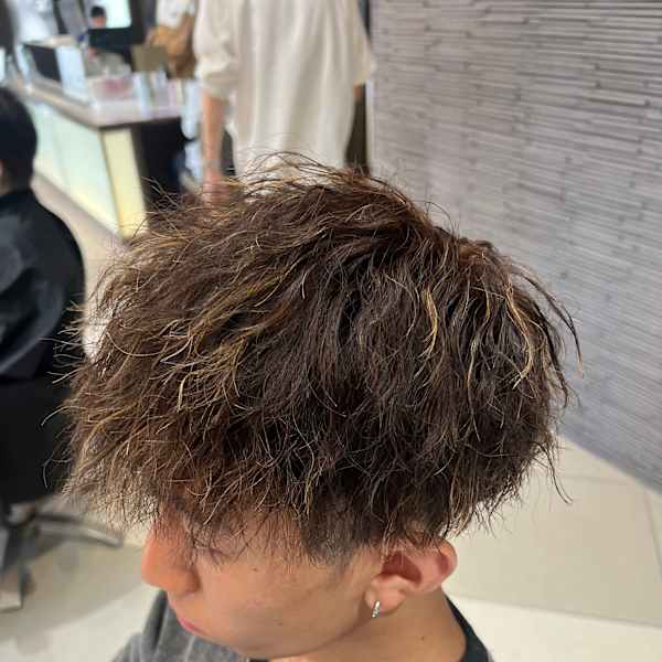メンズツイストパーマ×メッシュカラー