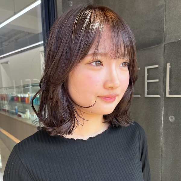 ショコラグレージュ　ミディアム　顔周りレイヤー　透明感|CELL