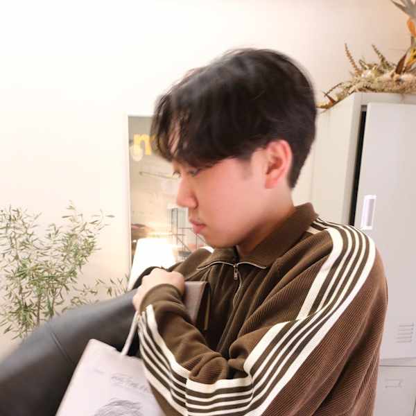 【Look at】クリームパーマニュアンスセンターパート|Look at