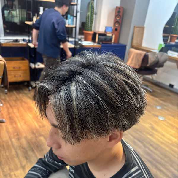 【新規メンズ・スタイリスト限定】ハイライト+カット