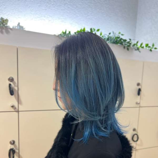 バレイヤージュ　グラデーションカラー