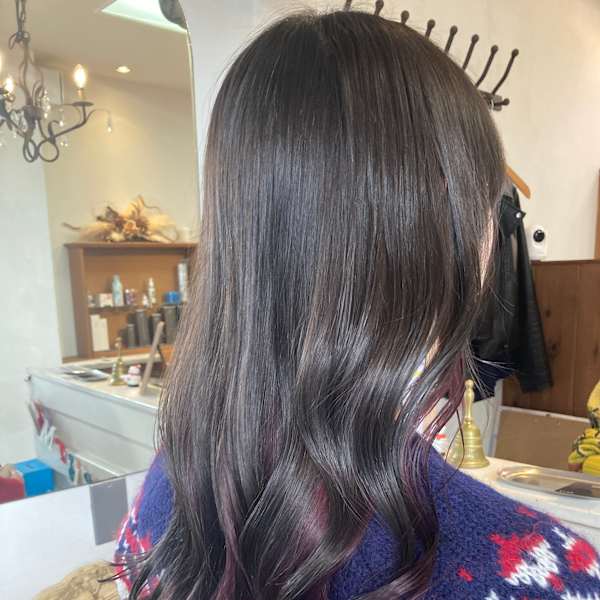 大人女子インナーカラーピンクバイオレットロングくびれレイヤー