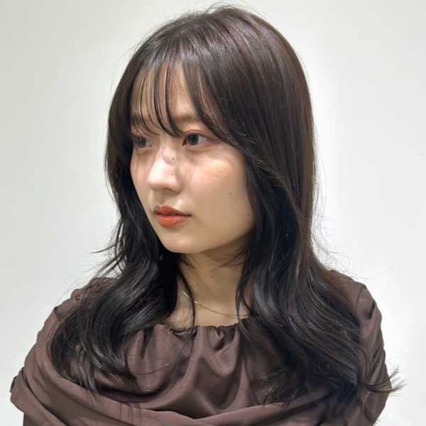 顔周りレイヤー 韓国風ヘア シースルーバング ベージュカラー