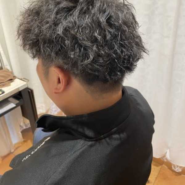 大人気のツイストスパイラルパーマ|PourVous Hair Design