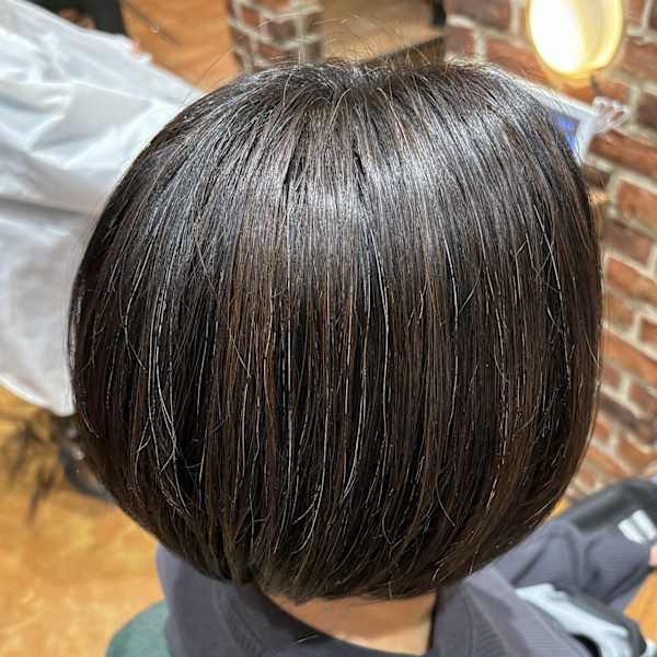 【さすだ】全体カラーなし×ハイライトのみの白髪ぼかし|tip・top町田店