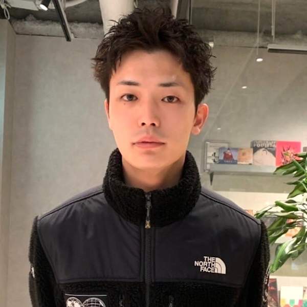 スパイキーショート ニュアンスパーマ 緩めパーマ 前髪なし