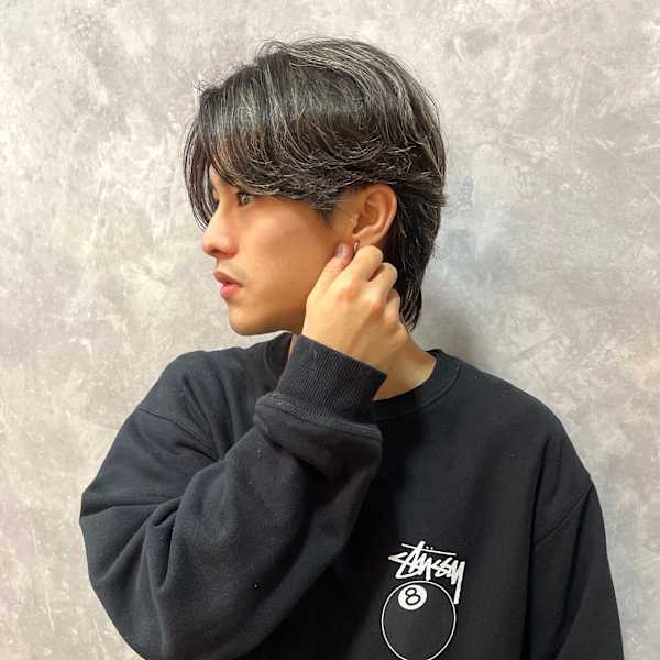 Sio. hair【シオ ヘアー】のスタッフ紹介。髙橋　将斗オリーブカラー色素改善　髪質改善　店長］