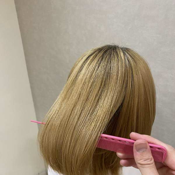 ブリーチ縮毛矯正