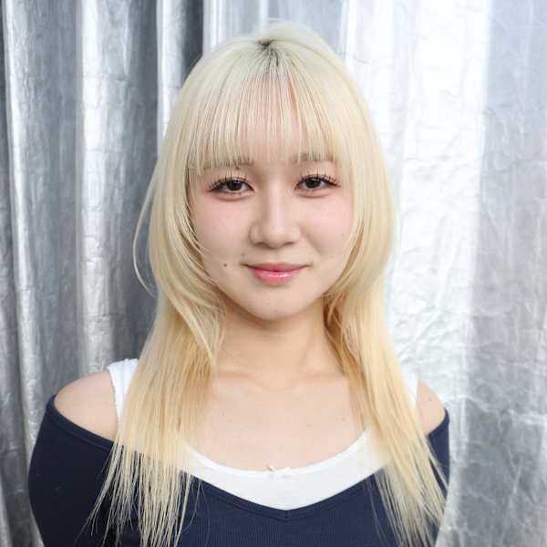 ステップボーンカットハイレイヤースタイル/ホワイトブロンド