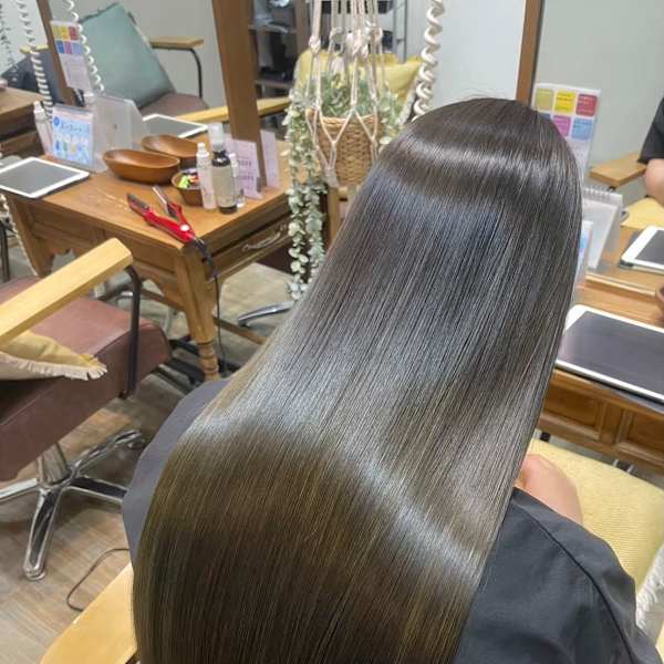 髪質改善トリートメント/酸熱トリートメントでツヤ髪ツヤカラー