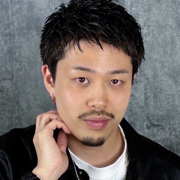 スパイキー風ショートヘア