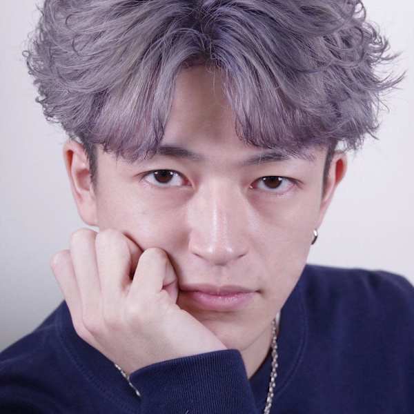 ハイトーンフェザーショート