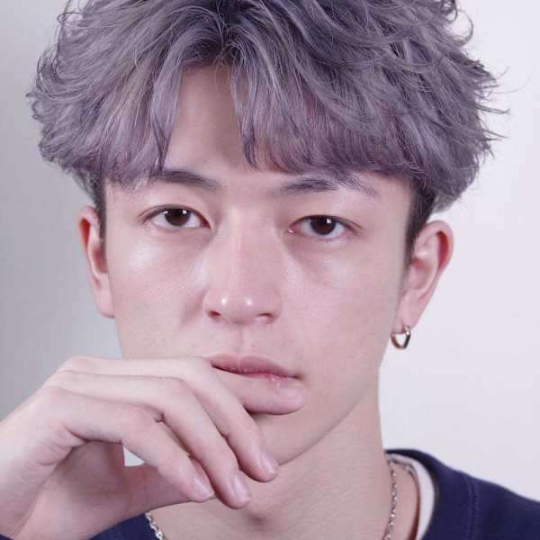 ハイトーンフェザーショート