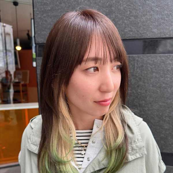 エンドカラーグリーン_イヤリングカラー_フェイスフレーミング